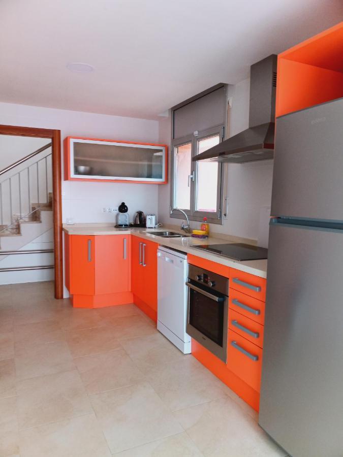 Chalet amplio con Jardín y zona barbacoa. Reus Exterior foto