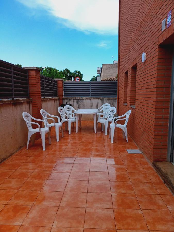 Chalet amplio con Jardín y zona barbacoa. Reus Exterior foto