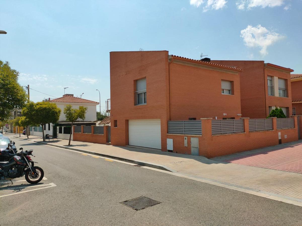 Chalet amplio con Jardín y zona barbacoa. Reus Exterior foto